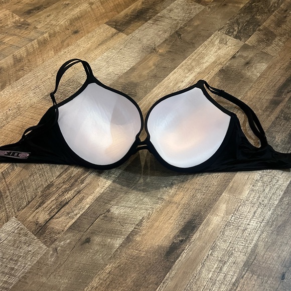 Victoria’s Secret Very Sexy Push Up Bra - Black - Picture 12 of 16